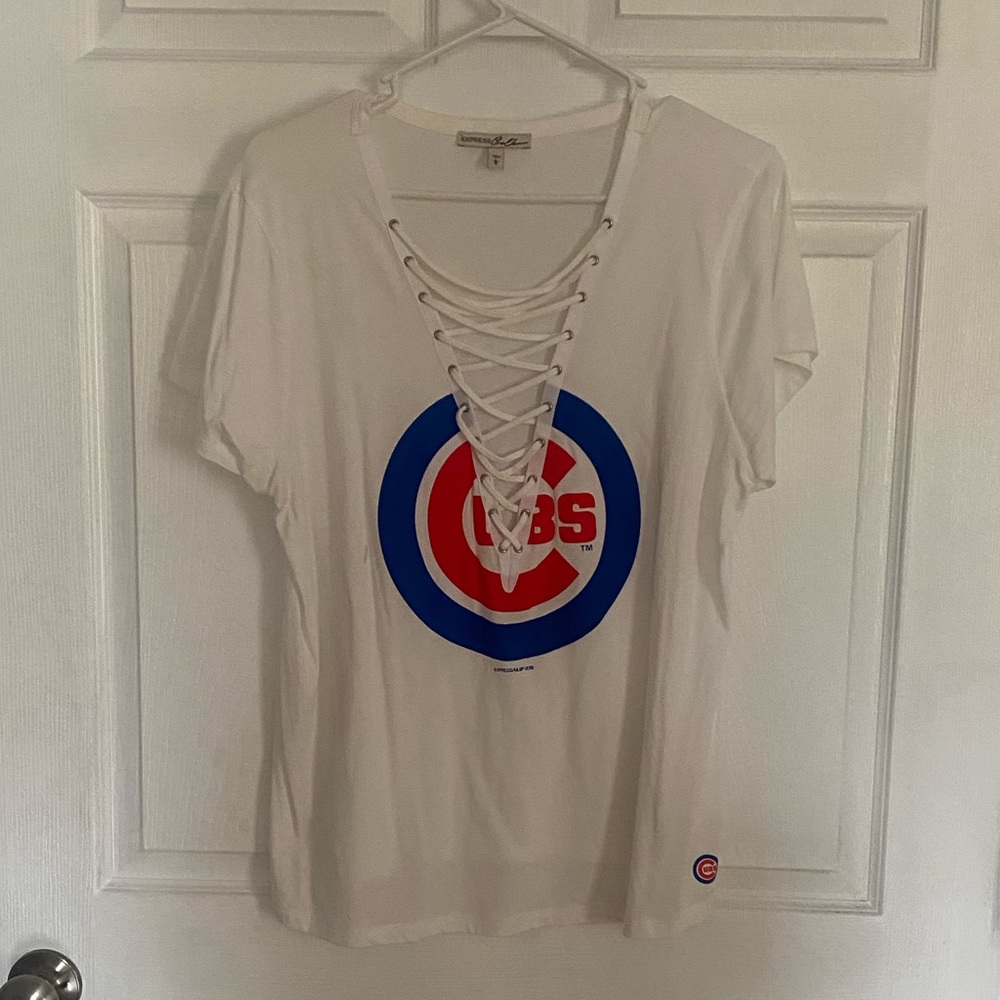 Women’s Cubs Shirt